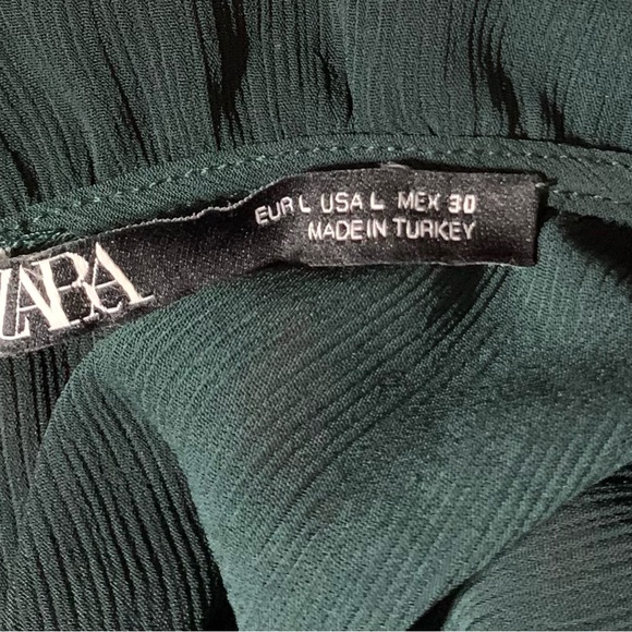 Zara Full sleeve ruffle top size US L Green crepe fabric Semi Sheer - Picture 3 of 3